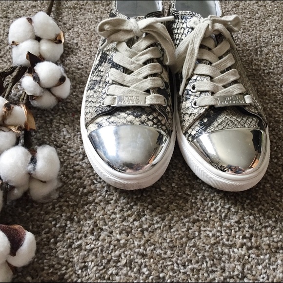 Steve Madden | CLYDD-M Snake Silver Metallic Shoes - Picture 4 of 8